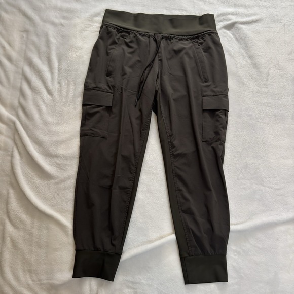 Athleta Sutton Jogger Pants Green Women's 8P Lightweight Cargo Pockets - Picture 6 of 9